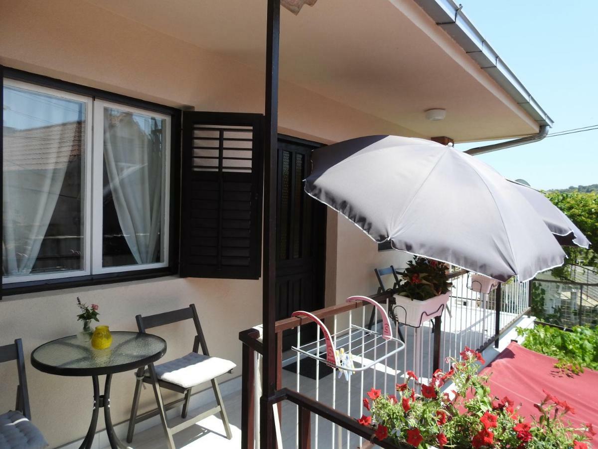 Apartment Antonela Slatine Exterior photo